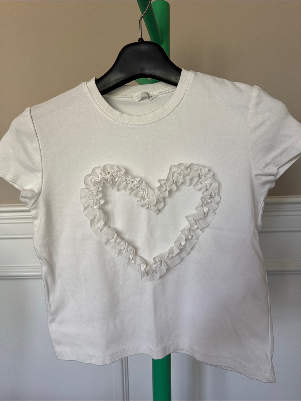 Zara White Short Sleeve Tee with Ruffle Heart Appliqué